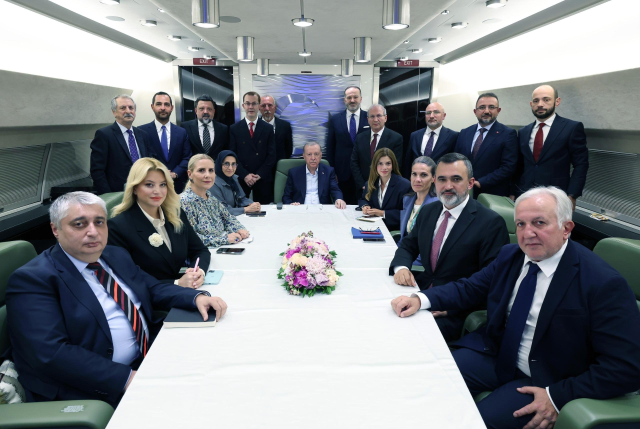 Cumhurbaşkanı Erdoğan'dan YPG'nin feshine ilk yorum