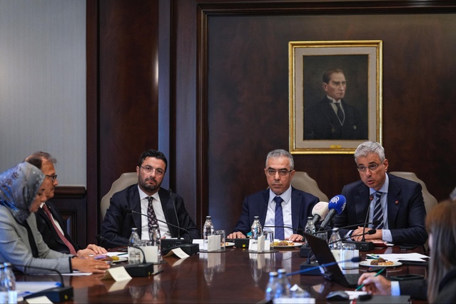 Hukuk Politikaları Kurulu'nda sağlık çalışanları ve yerli üretim masada