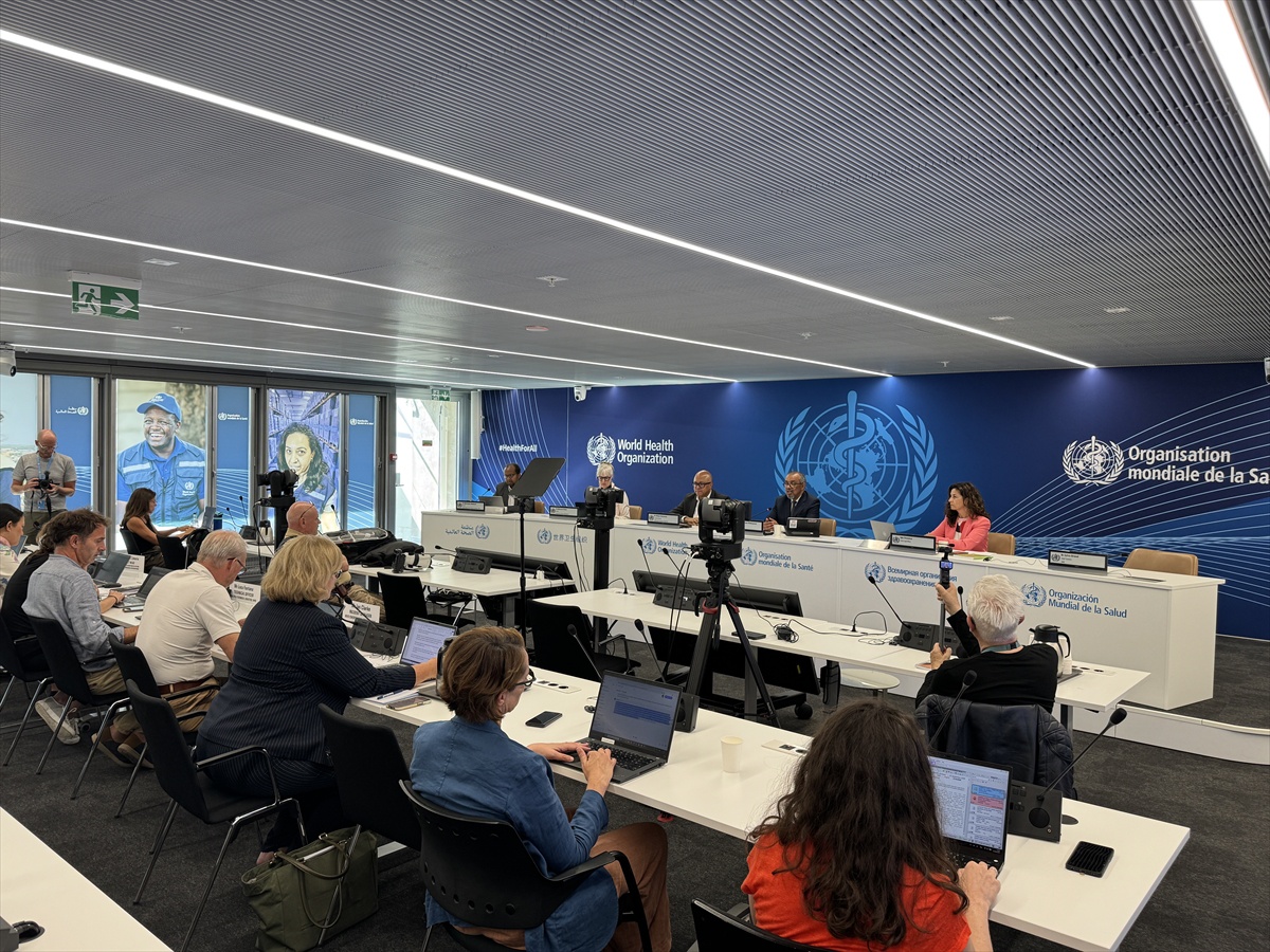 DSÖ Başkanı: KDC'de Ebola en hızlı yayılan salgın olarak kayıtlara geçti