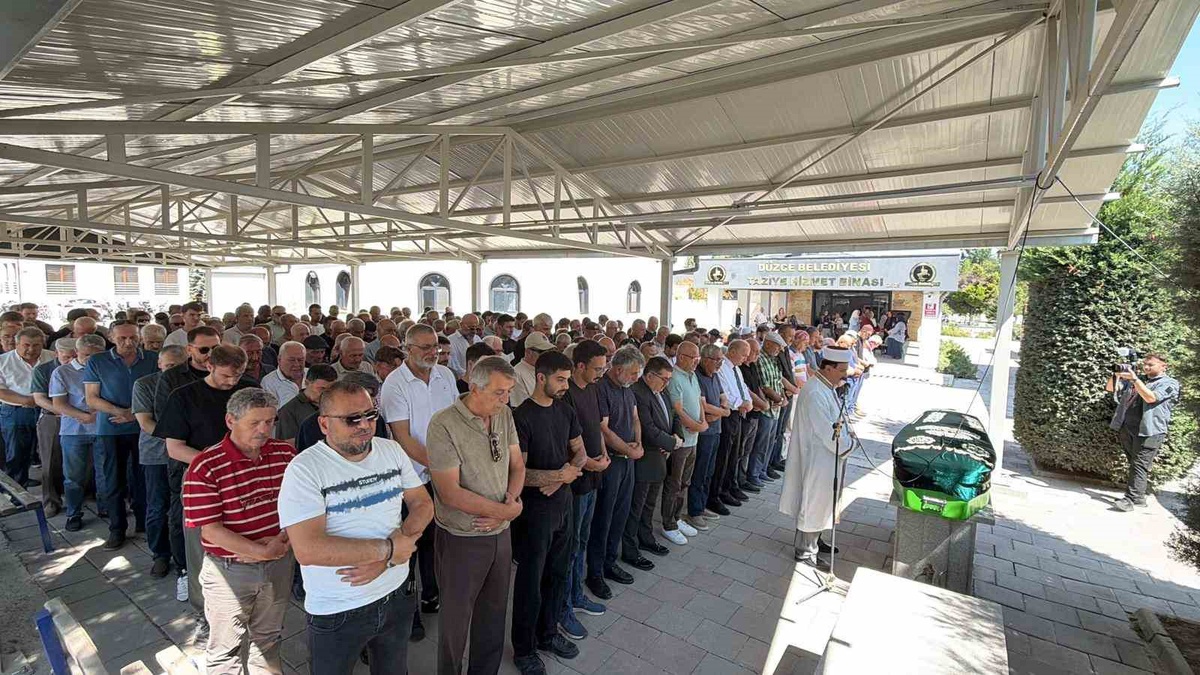 Gazeteci Şerbetçi'nin annesi vefat etti