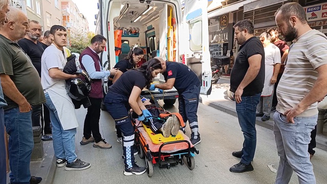 Amasya'da ehliyetsiz sürücünün motosikletiyle taksiye çarpması sonucu 80 bin TL ceza