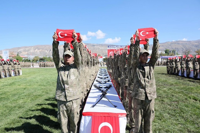 Erzincan'da bedelli erler için ant içme töreni düzenlendi, Vali Aydoğdu katıldı
