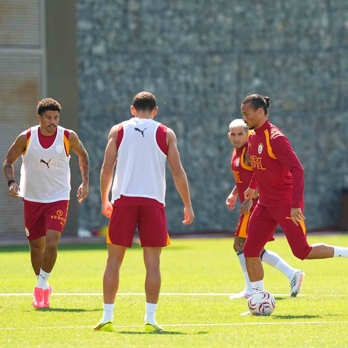 Galatasaray, Başakşehir maçı öncesi yeni transferini takımla buluşturdu