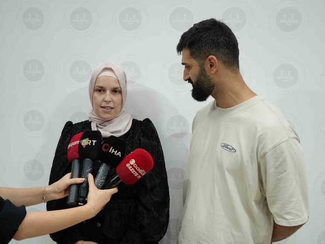 Gazze'deki dramdan etkilenen Alman Denise Çakıcı, Müslüman olup Sena ismini aldı