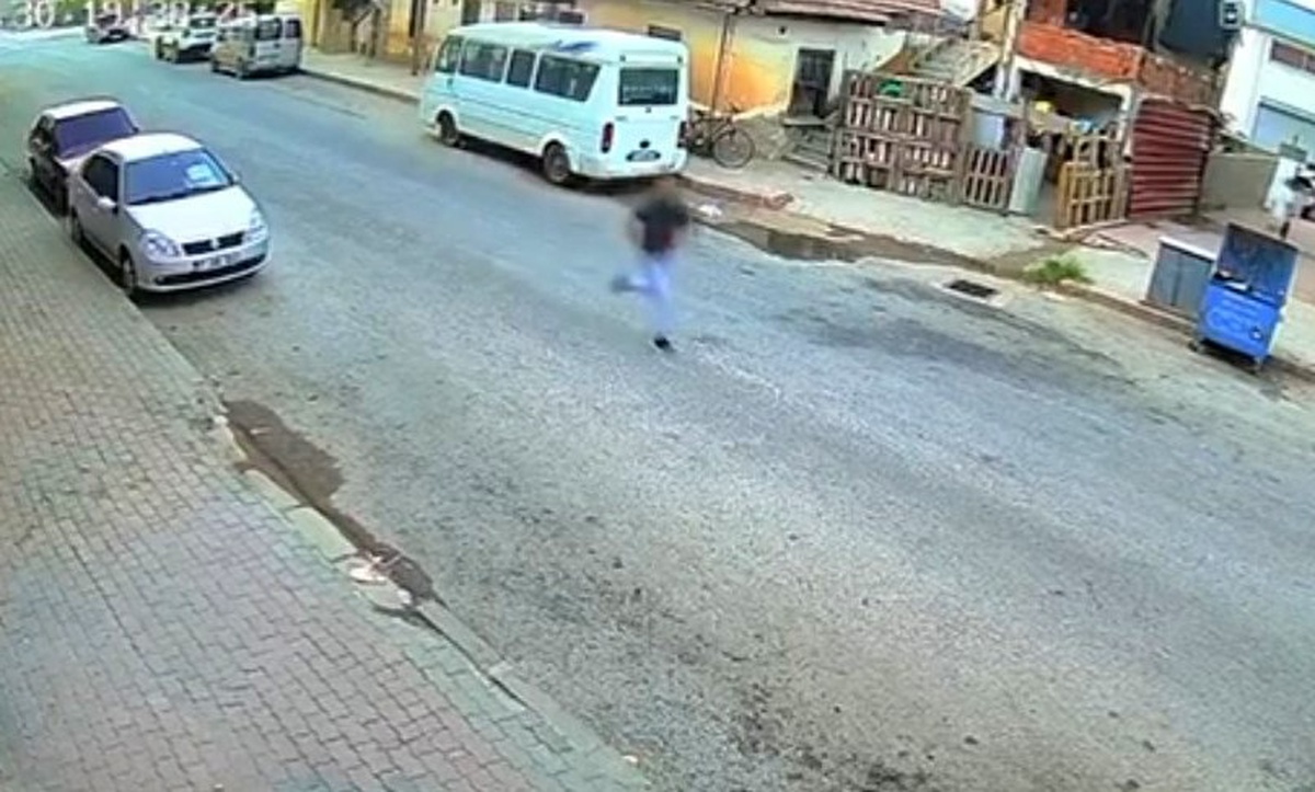 Antalya Kumluca'da otomobilindeki sürücüye bıçaklı saldırı: 'Game Over' deyip polise teslim oldu