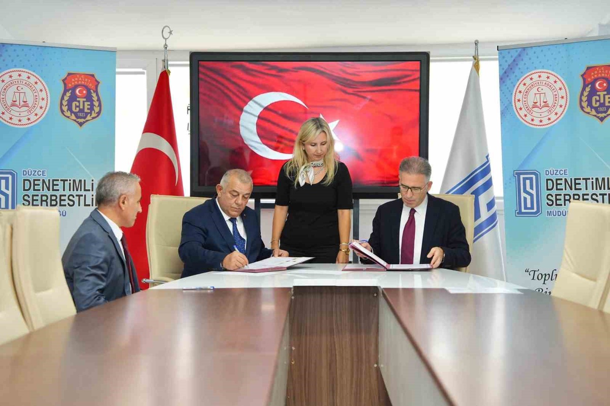 Düzce'de eski hükümlü ve yükümlülerin istihdamı için iki iş birliği protokolü imzalandı