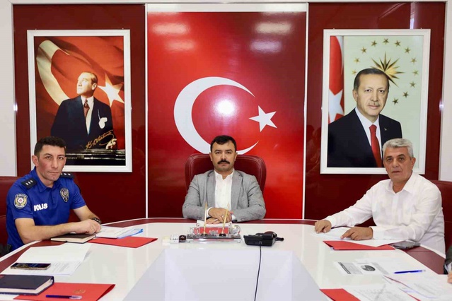 Kahta Kaymakamı Soysal, okul güvenliği toplantısında tedbir talimatı verdi