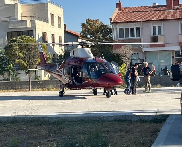 Konya Karapınar'da kalp krizi geçiren 83 yaşındaki hasta hava ambulansla sevk edildi