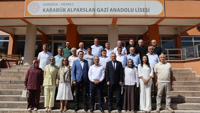 Karabük'te 3. Bölge okul müdürleri toplantısında yeni eğitim hedefleri ele alındı