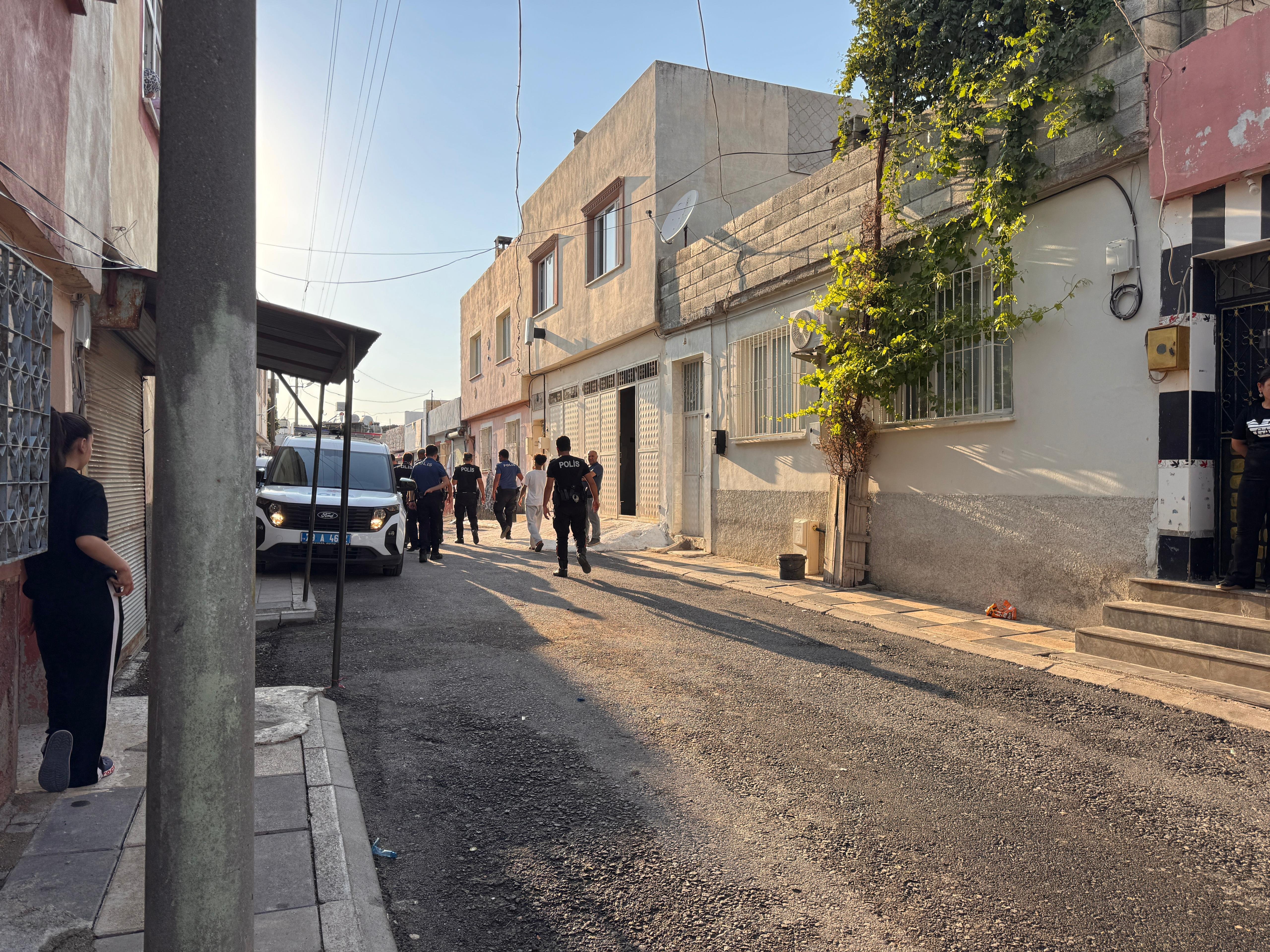 Kilis'te iki grup arasındaki silahlı kavgada 4 kişi yaralandı, 2 gözaltı var