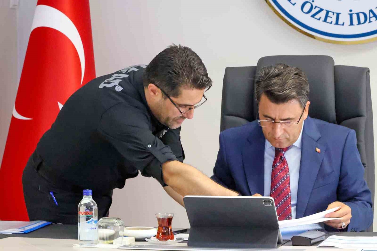 Tunceli'deki 815 kırsal konutun yüzde 75'inin yıl sonuna dek teslim edilmesi hedefleniyor