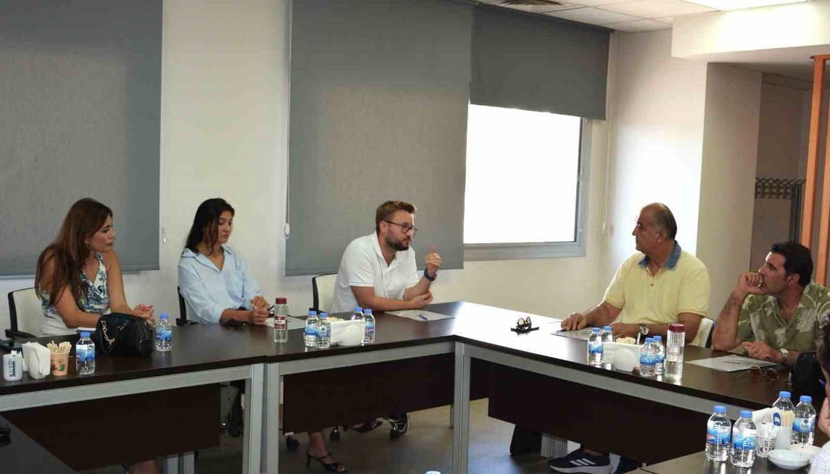 Kuşadası Ticaret Odası, müzik tarifelerinin sezonluk ve alana göre belirlenmesini talep etti