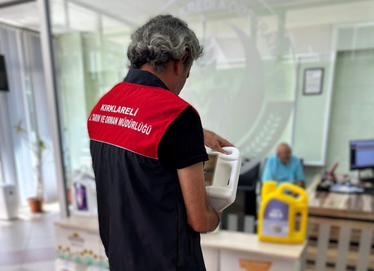 Lüleburgaz'da teknik personeller gübre ve bitki koruma bayilerini denetledi