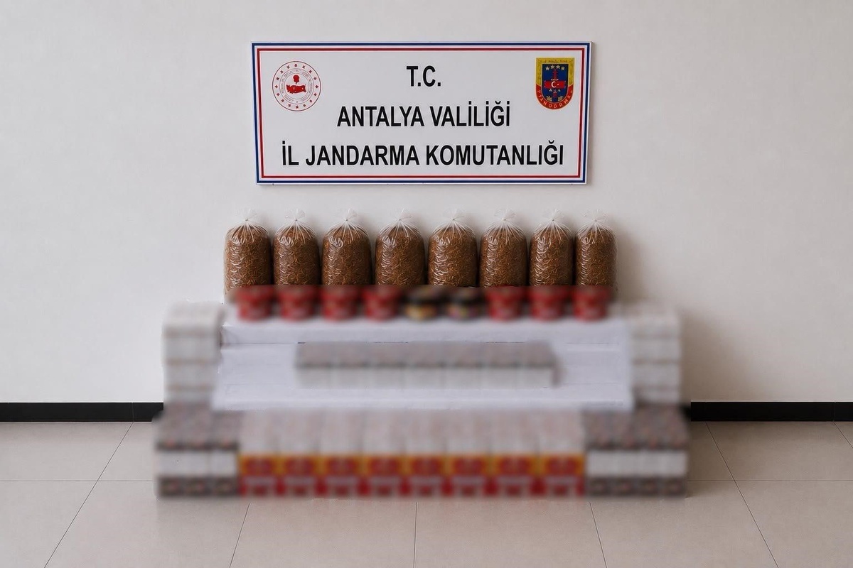 Antalya Manavgat'ta jandarma kaçak tütün operasyonu düzenledi; 40 kilo tütün ele geçirildi