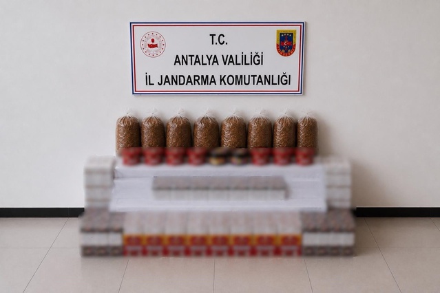 Antalya Manavgat'ta jandarma kaçak tütün operasyonu düzenledi; 40 kilo tütün ele geçirildi