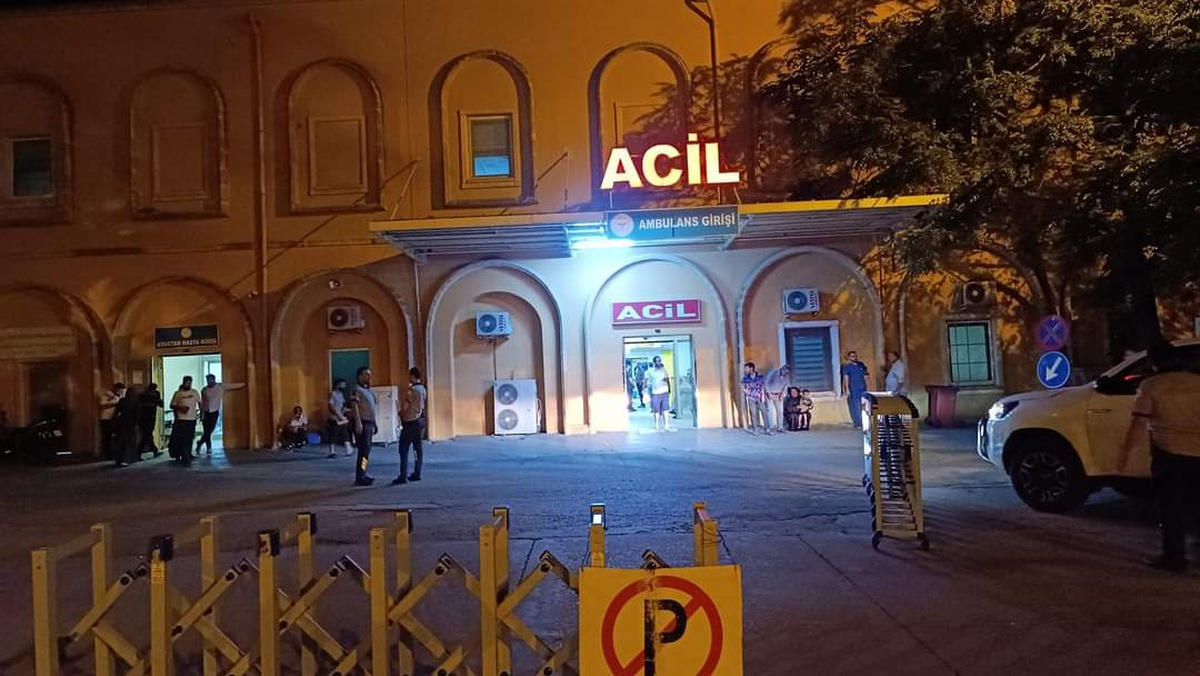 Mardin Kızıltepe'de bıçaklı kavgada 1'i çocuk 3 kişi hastaneye kaldırıldı