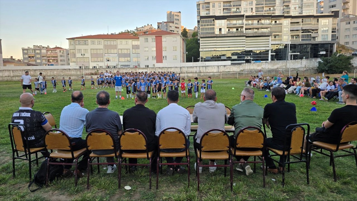 Mudanya Altai Spor Kulübü 3. yılını sporcu ve ailelerle kutladı