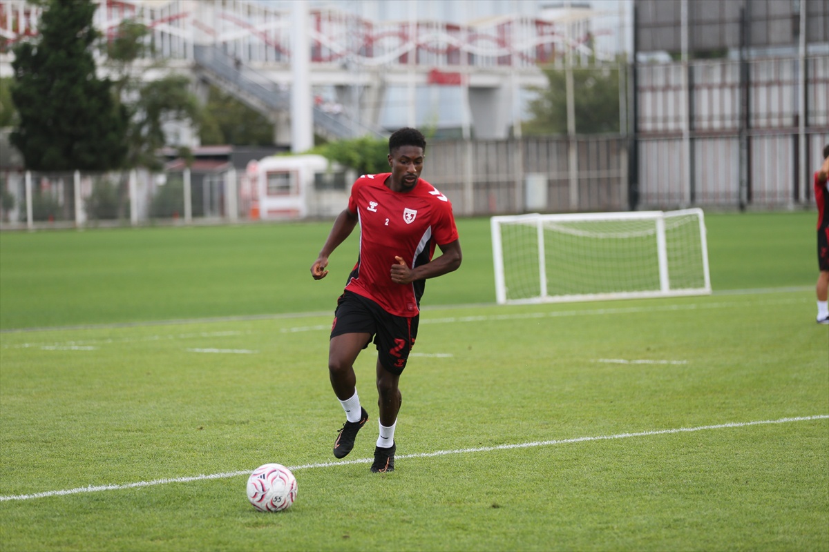 Samsunspor, Kocaelispor maçı için teknik direktör Fink yönetiminde taktik çalıştı