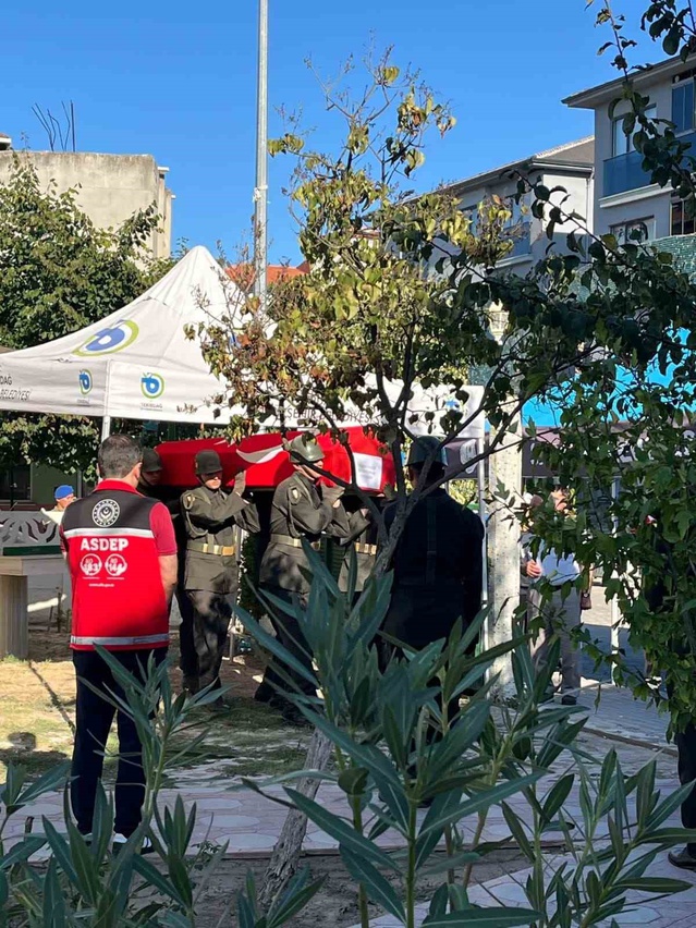 Tekirdağ'da Kıbrıs Gazisi İsa Gökpınar son yolculuğuna uğurlandı