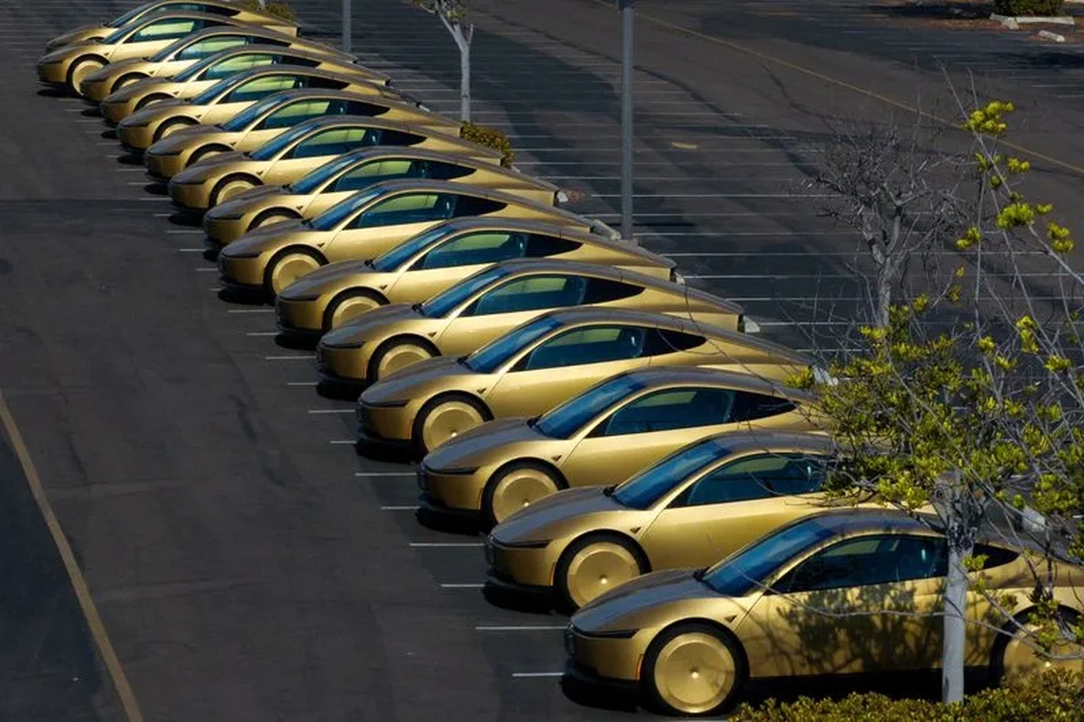 Tesla Austin'de direksiyonsuz robotaksi Cybercab'in lansmanını yapmaya hazırlanıyor