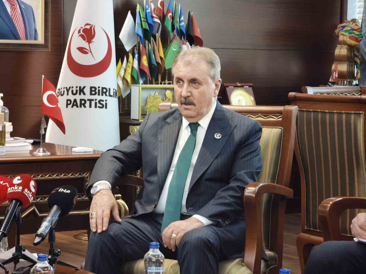 BBP lideri Destici: Kırım'ın işgalini tanımıyoruz