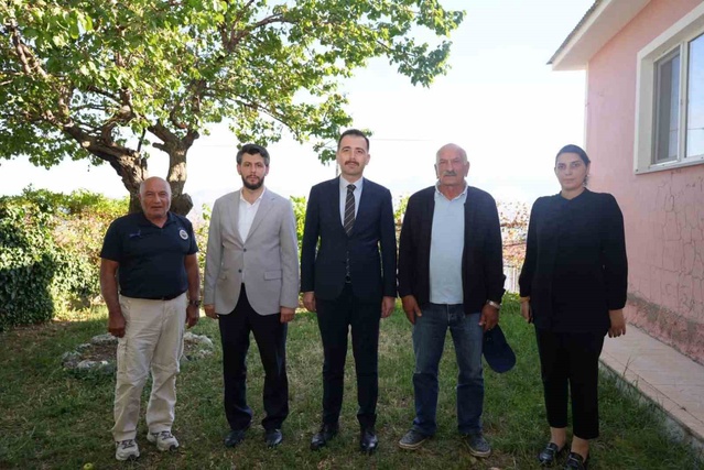 Erzincan Üzümlü'de Kıbrıs gazisi Sabit Çınar evinde ziyaret edildi
