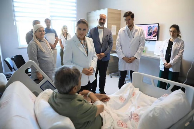 Vali Arslan, Bartın Devlet Hastanesi'nde Kıbrıs Gazisi Ali Soyöz'ü ziyaret etti