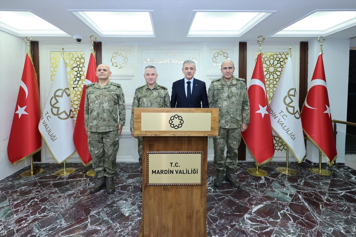 2. Ordu Komutanı Korgeneral Yaralı, Mardin Valisi Akkoyun'u makamında ziyaret etti