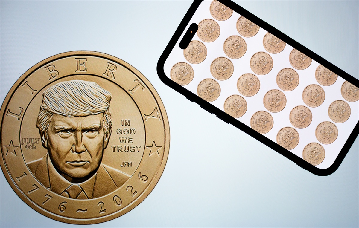 ABD Darphanesi, 250. yıl için Trump portreli 1 dolarlık parayı satışa sundu