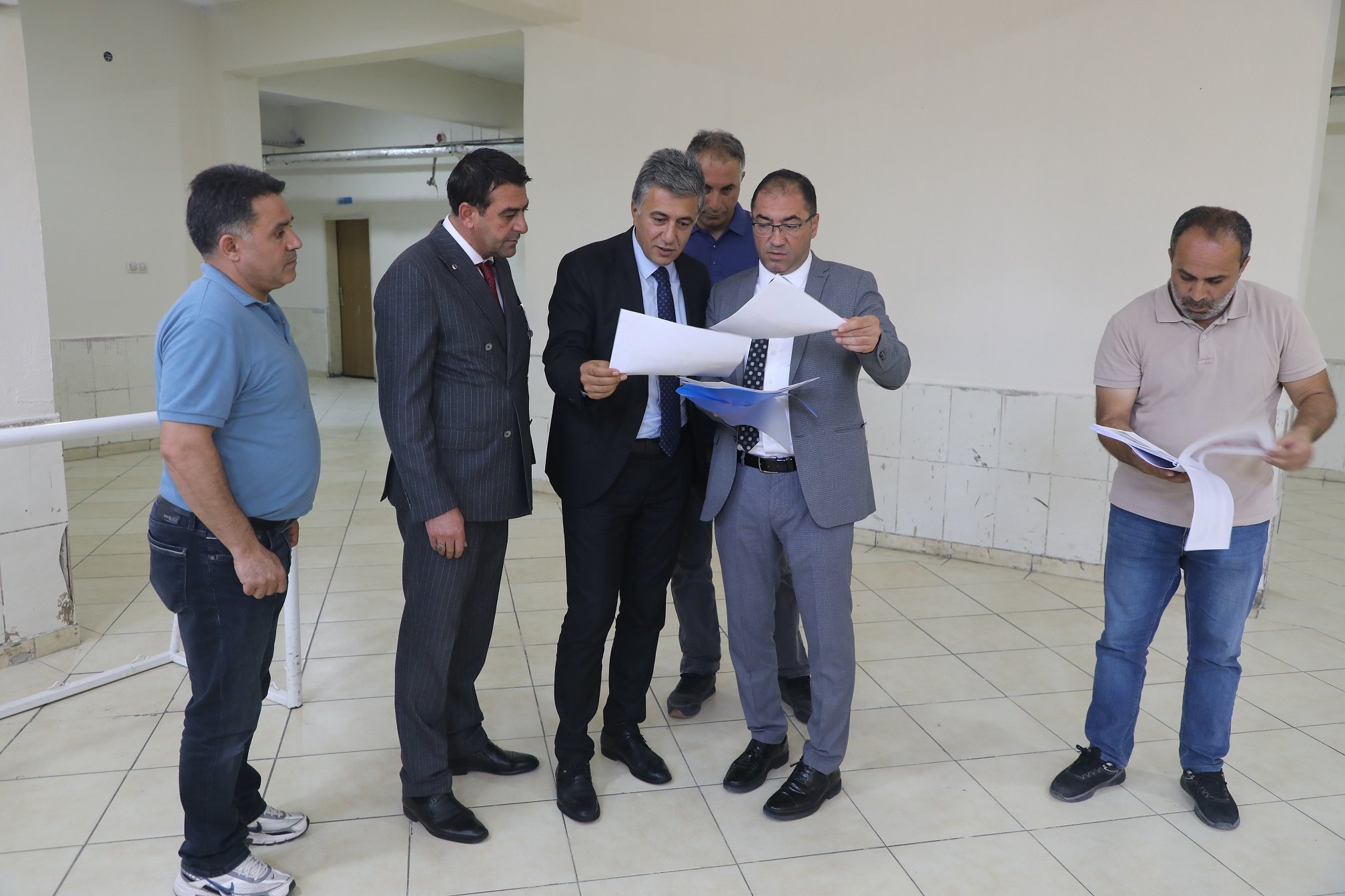 Ağrı'daki AGÂH Projesi kapsamında pilot okullar incelendi, spor alanları planlandı