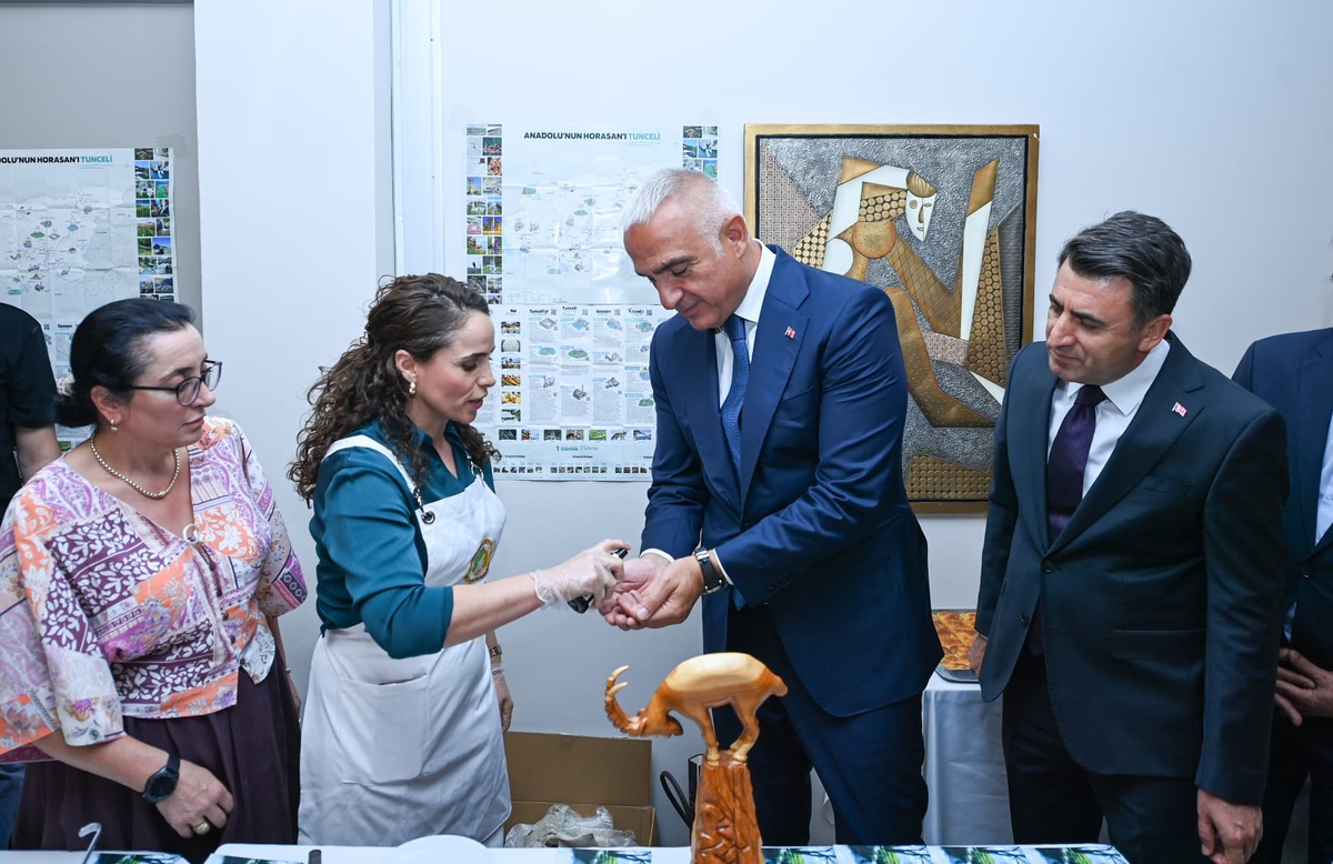 Kültür ve Turizm Bakanı Mehmet Nuri Ersoy, turizmi 81 ile ve 12 aya yayma hedefini anlattı