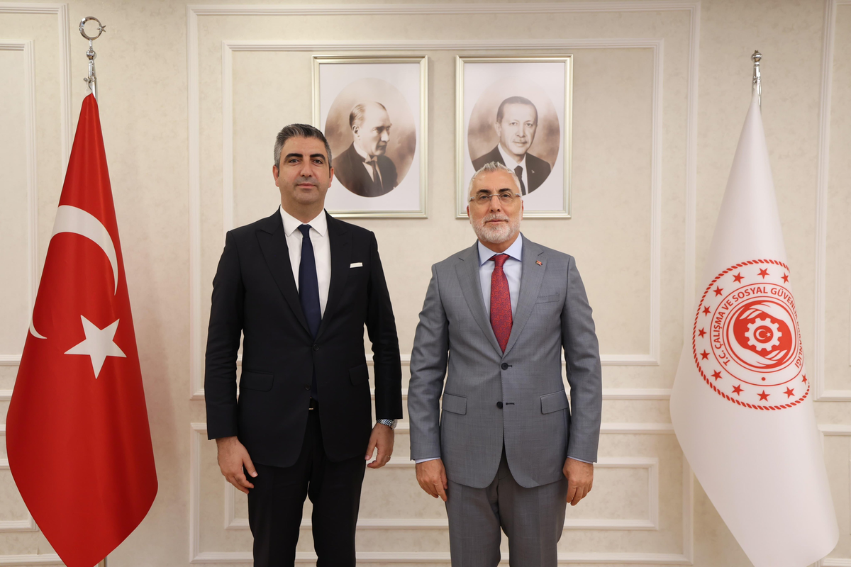 Bakan Işıkhan, Kartal Belediye Başkanı Yüksel'i Bakanlık'ta kabul etti