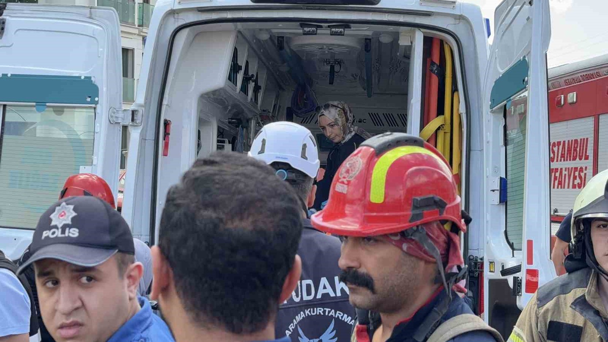 Başakşehir'de göçükte toprak altında kalan işçi Ferdi Yahşi hayatını kaybetti