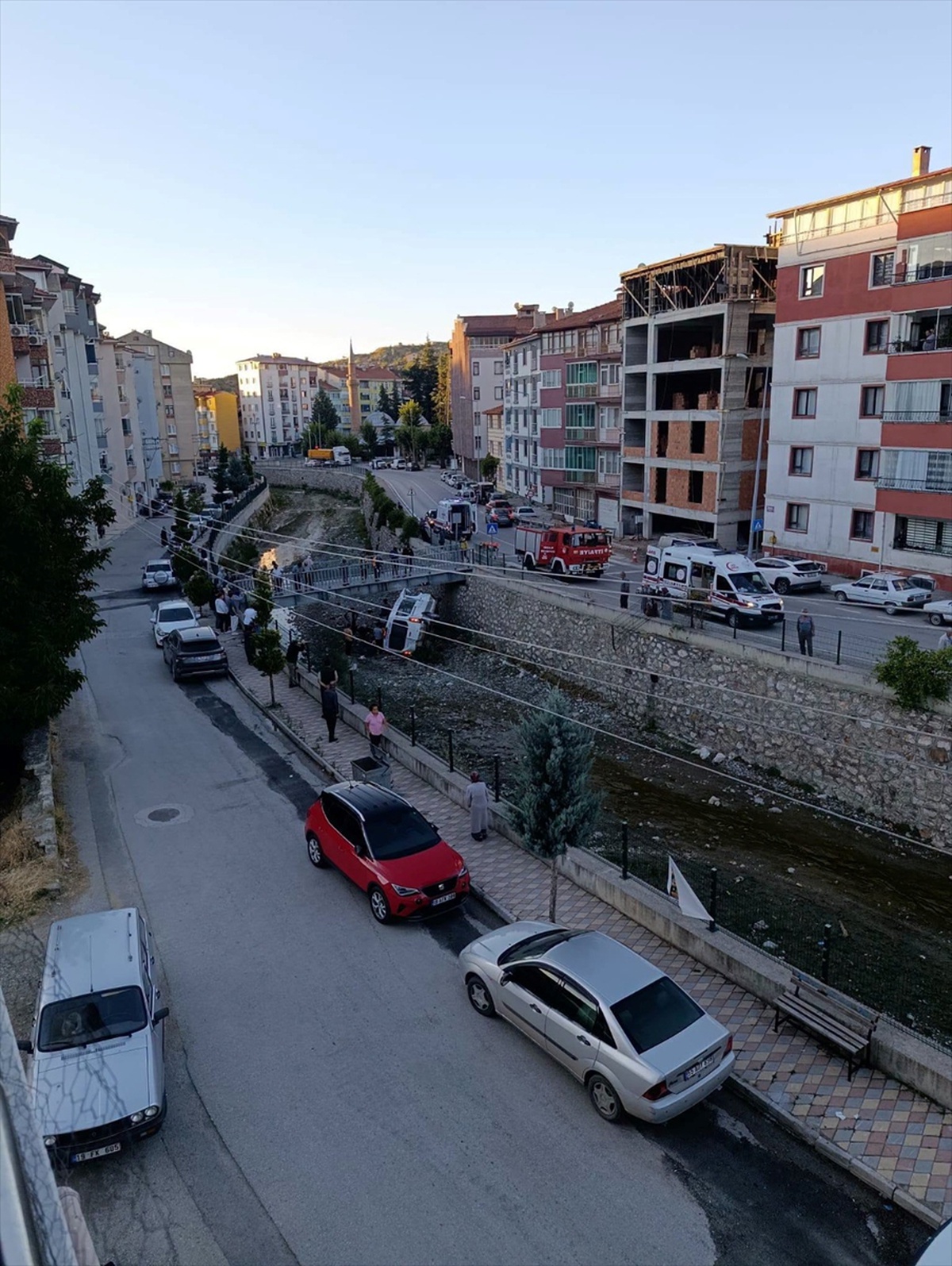 Çorum İskilip'te hasta nakil aracı devrildi, 5 yaralı