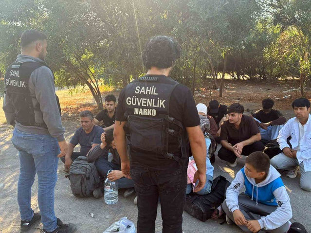 Muğla Dalaman'da yurtdışına kaçmak isteyen 18 düzensiz göçmen yakalandı