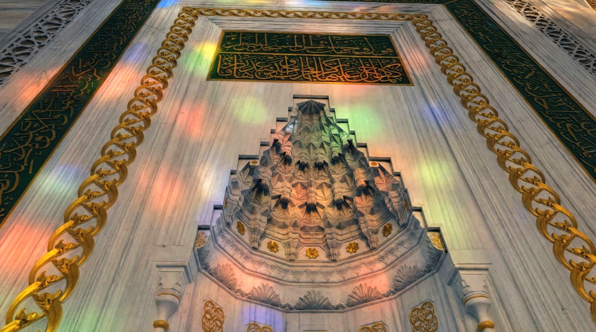 Trabzon'da alçı vitray ustası Mustafa Saraç, 2026 yılının kalfası seçildi