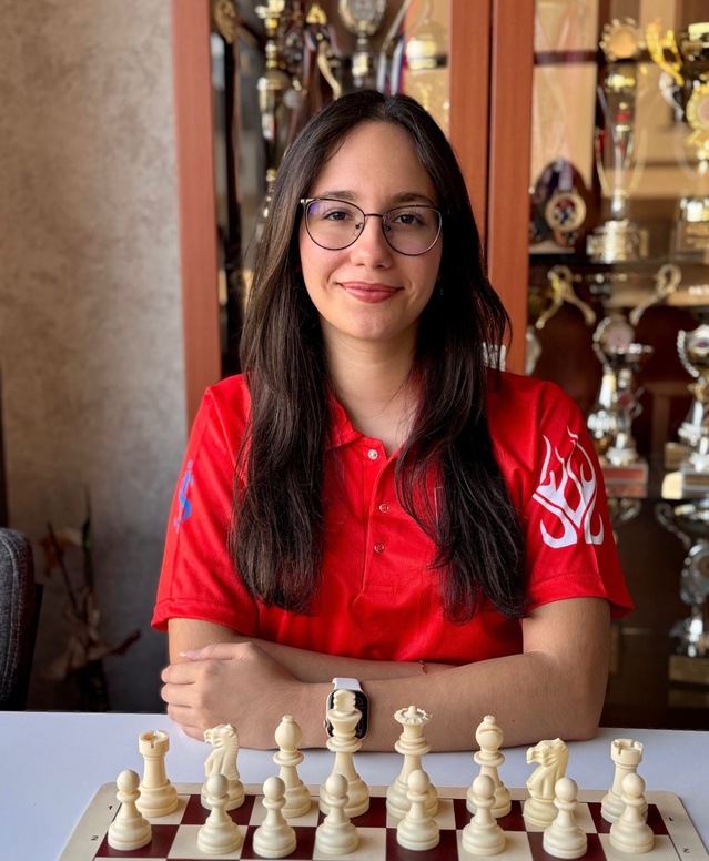 Denizlili milli satranç sporcusu Gülin Dönmez, ABD'deki Dartmouth College'dan kabul aldı