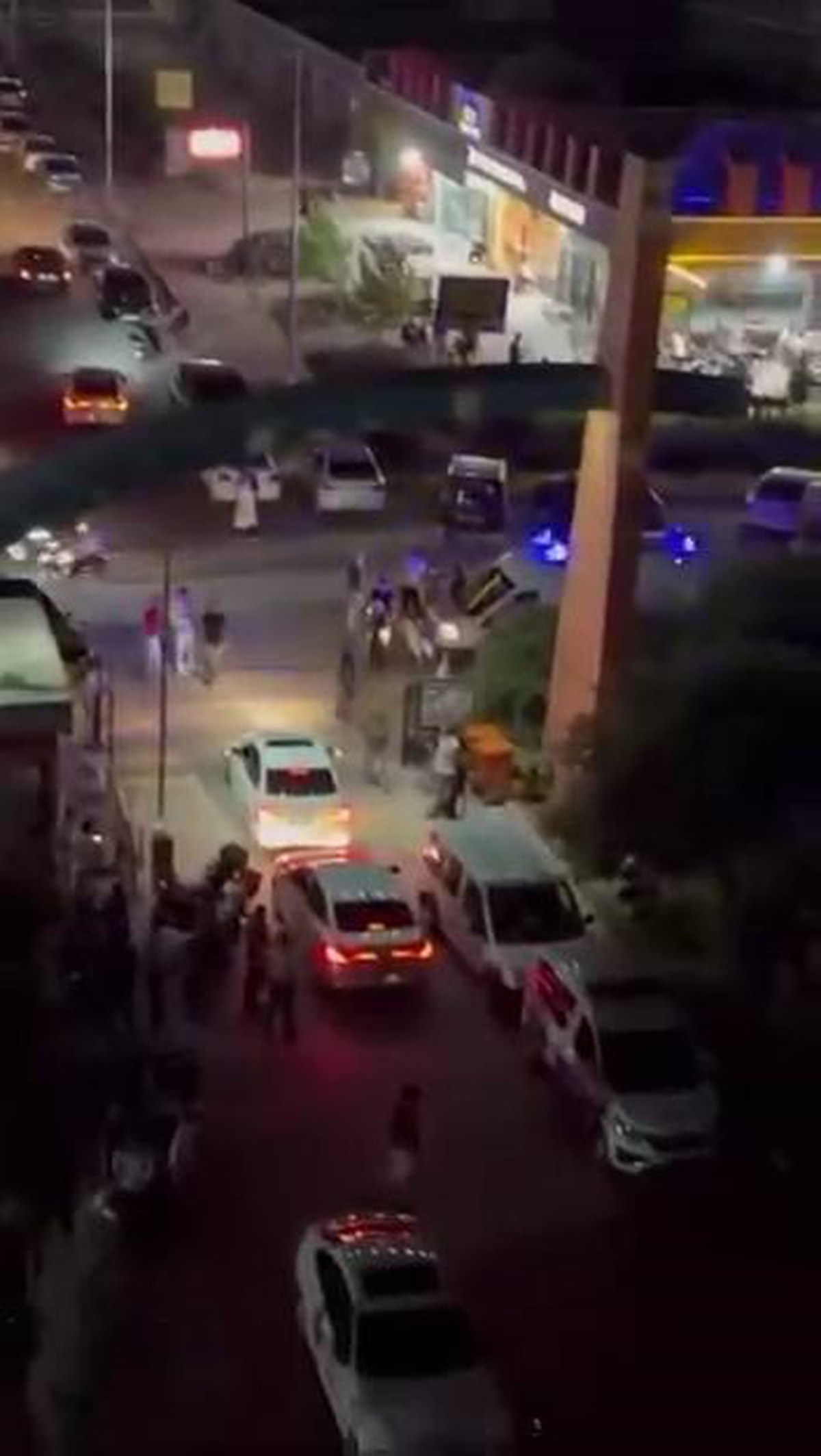Diyarbakır Kayapınar'da iki grup arasında çıkan silahlı kavgada 2 kişi yaralandı