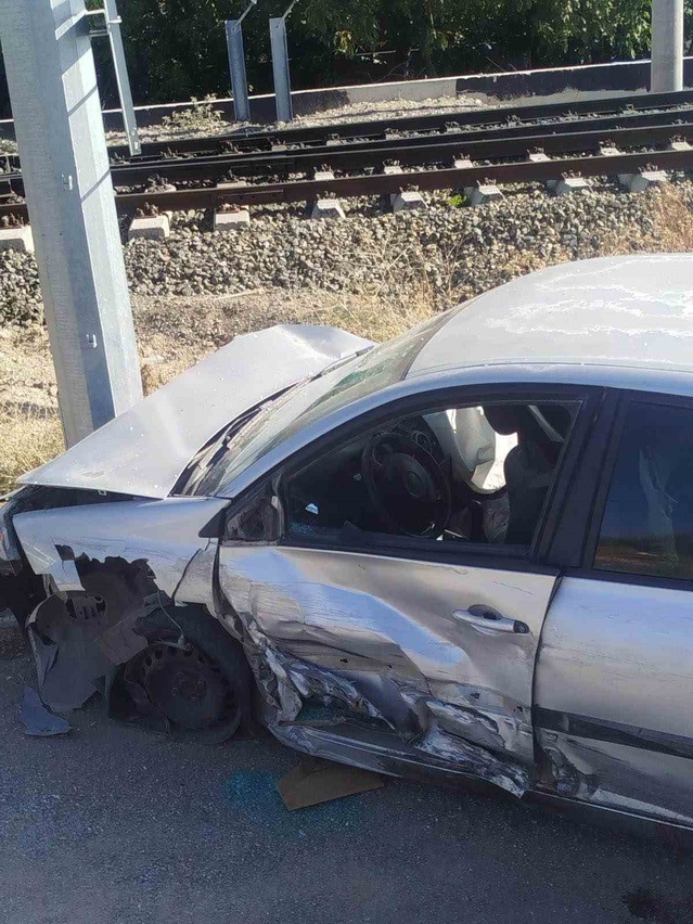 Elazığ Yurtbaşı'nda iki otomobil çarpıştı, 5 kişi yaralandı