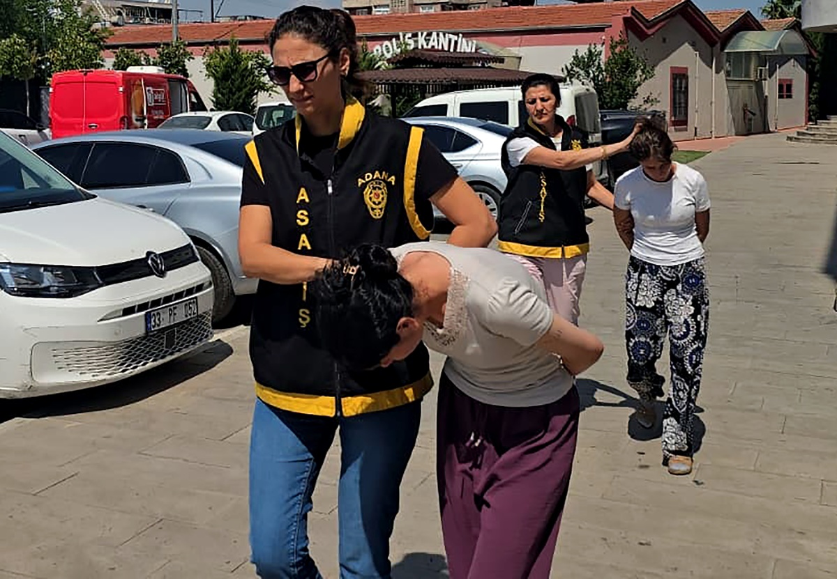 Adana'da Hırsızlık Şüphelileri 'Yardım Topluyorduk' Dedi
