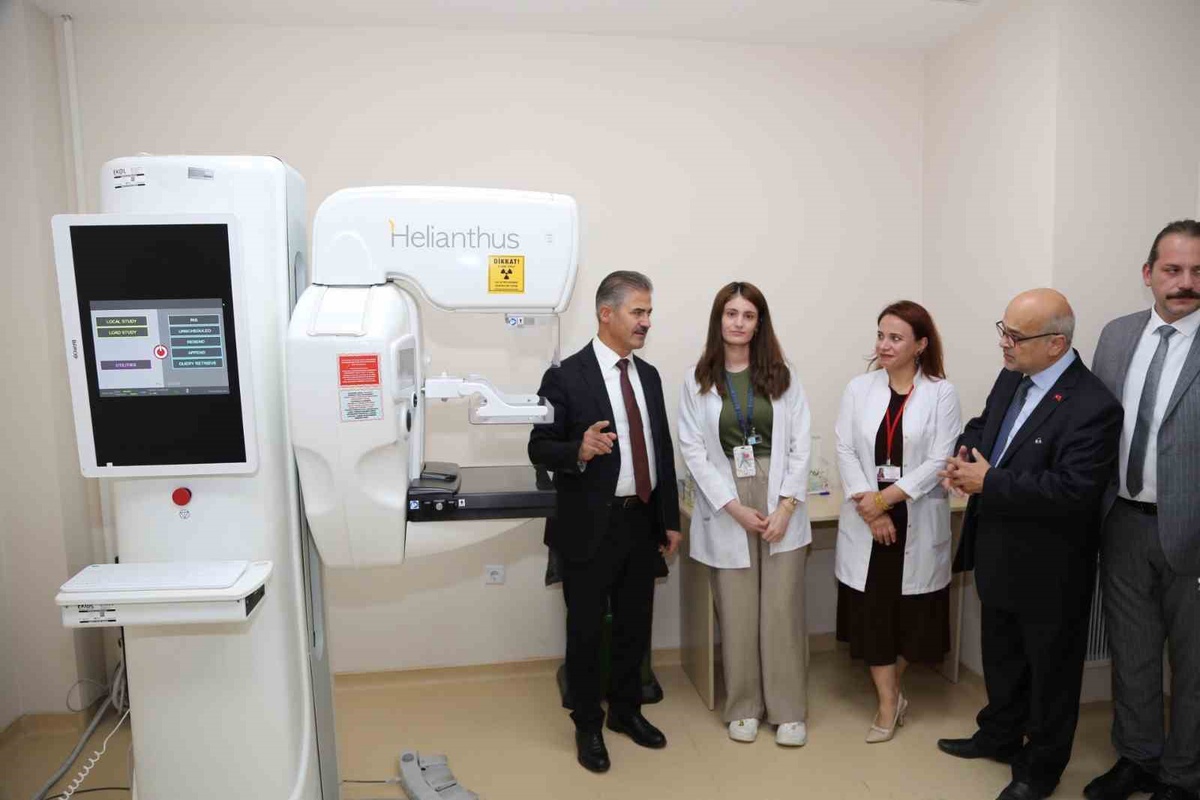 Erzurum İl Sağlık Müdürü Meral, Aziziye ilçesinde sağlık tesislerini ziyaret etti