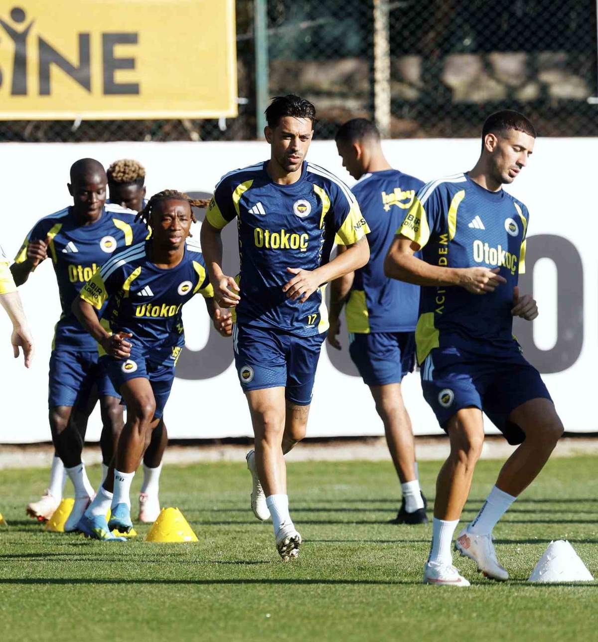Fenerbahçe, Beşiktaş derbisi hazırlıklarını İsmail Kartal yönetiminde sürdürdü