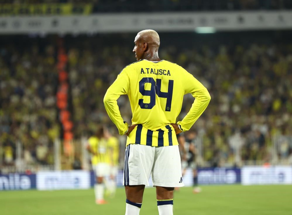 Fenerbahçe, Brezilyalı Anderson Talisca'nın sözleşmesini karşılıklı feshetti