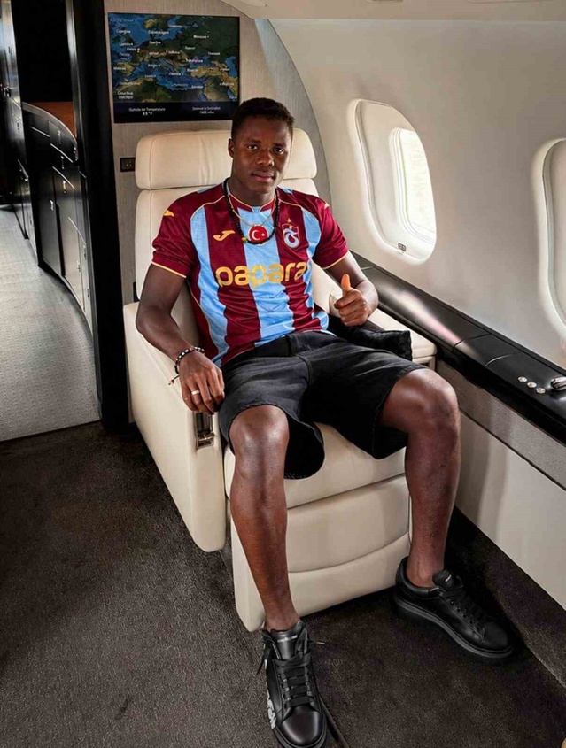 Trabzonspor'un yeni transferi Franculino Dju özel uçakla bugün Trabzon'da