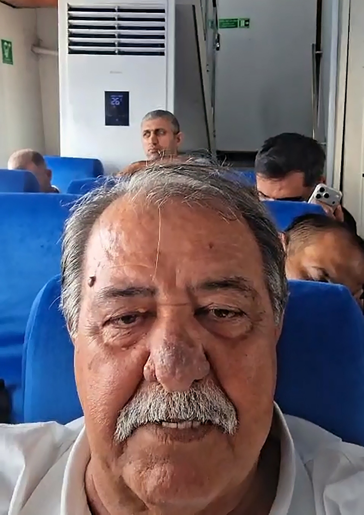 KKTC'de batan gemiden kurtulan Mustafa Karavapur'un uyarı görüntüleri ortaya çıktı