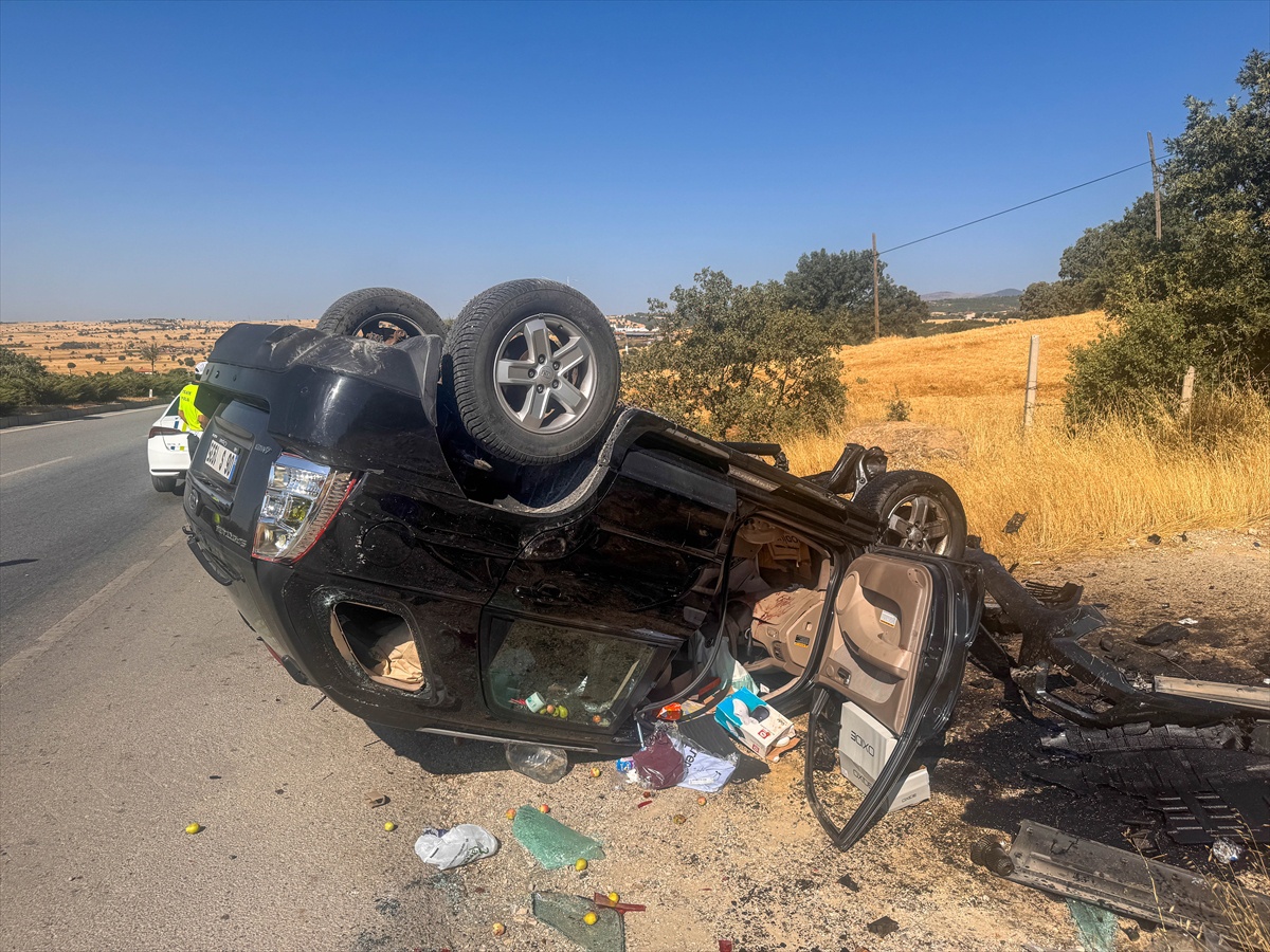 Uşak Banaz'da takla atan otomobilin sürücüsü 66 yaşındaki Nevzat Kıdıman hayatını kaybetti