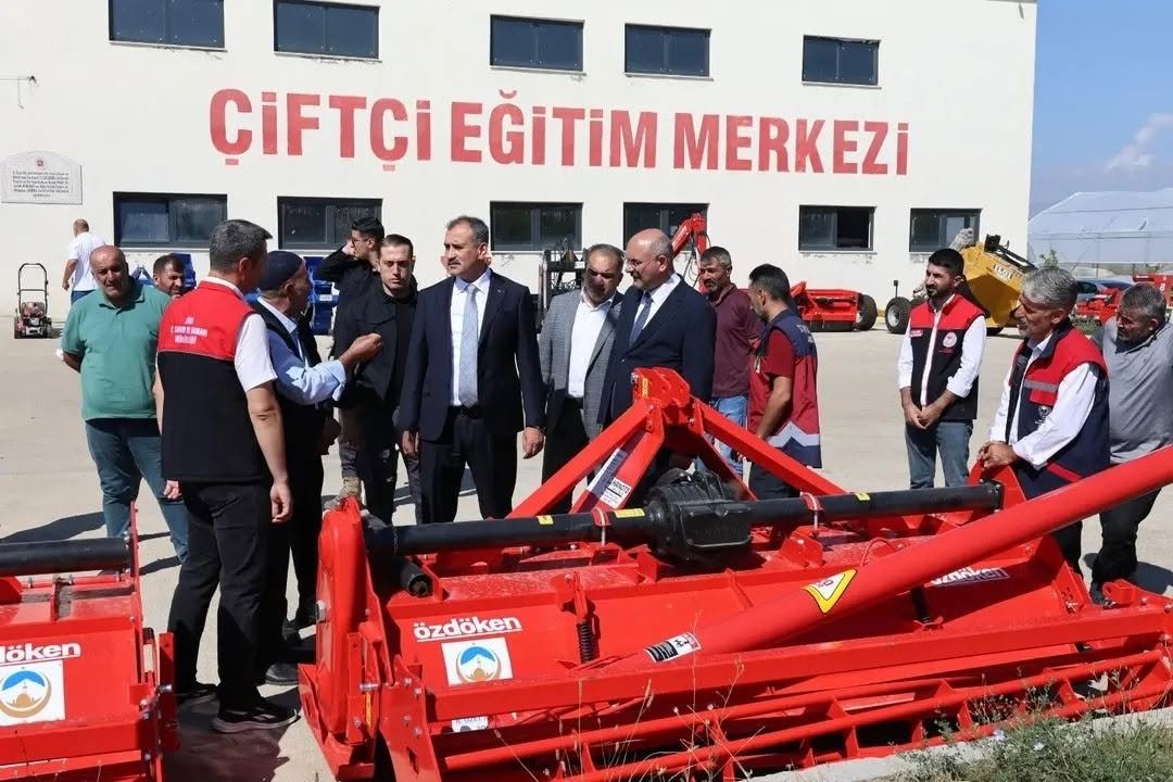 Ağrı'da 22 yeni tarım makinesi çiftçilerin kullanımına sunuldu, sayı 183'e ulaştı