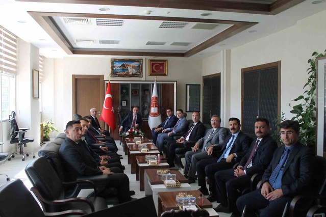 HSK Üyesi Sait Özdemir Van'da yargı yöneticileriyle adalet hizmetlerini görüştü