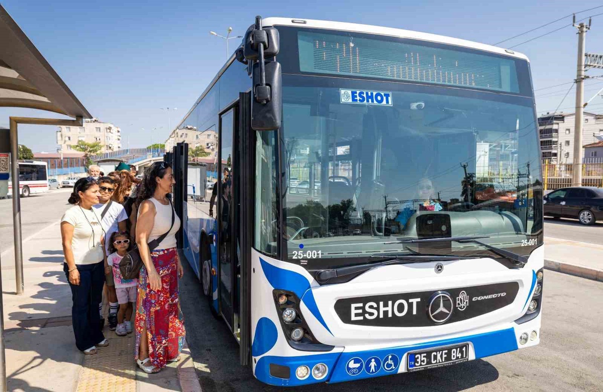 İzmir'de 95. Enternasyonal Fuarı için toplu ulaşımda ek seferler ve gece seferleri başlıyor