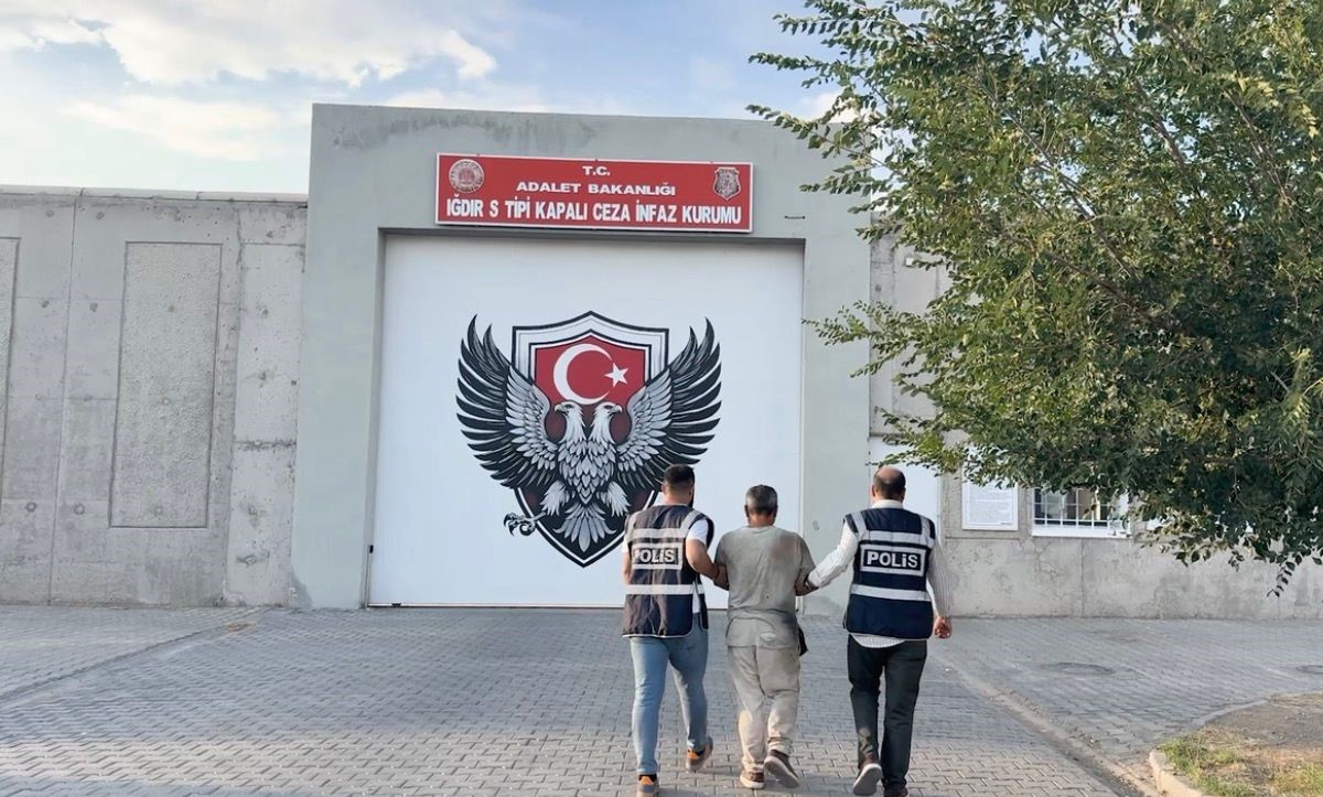 Iğdır'da hırsızlık hükümlüsü S.O., saklandığı Melekli'deki iş yerinde yakalanıp tutuklandı